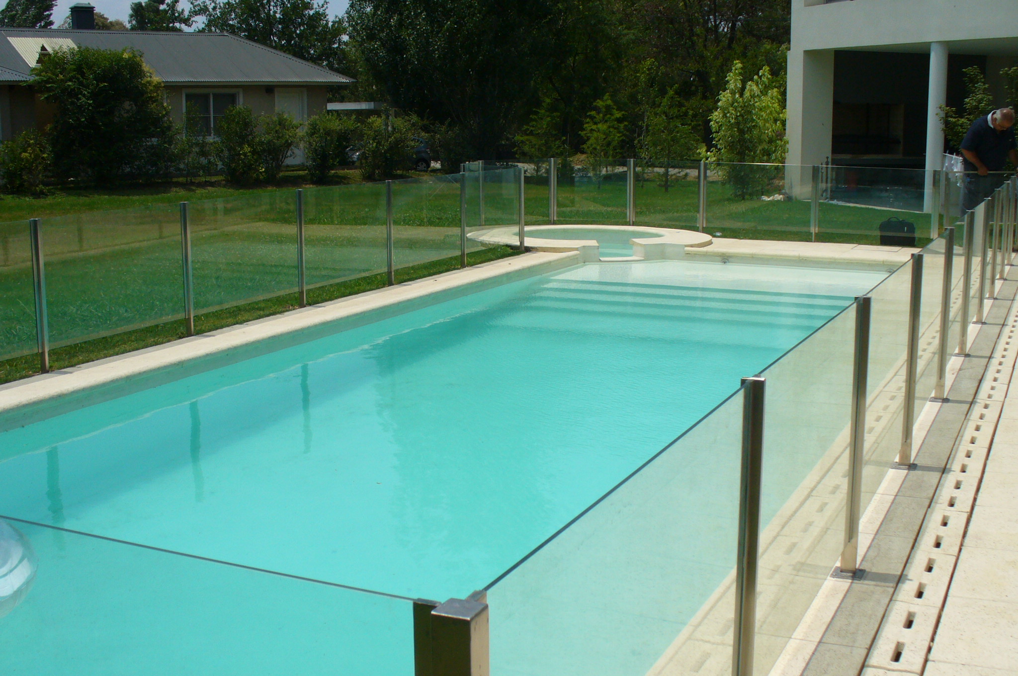 Cerco para pileta instalado